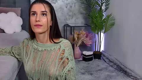 Freya Allen online show from September 23, 9:13 pm