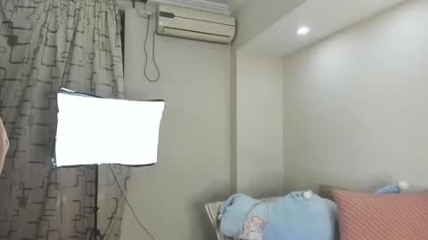 Ami online show from February 21, 6:48 pm