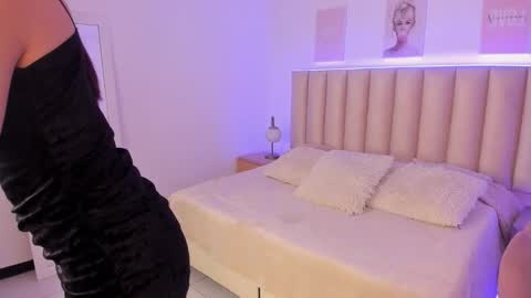 Snapshot of mia_corner chatting on September 14, 4:38 pm mia_corner online show from September 14, 4:38 pm