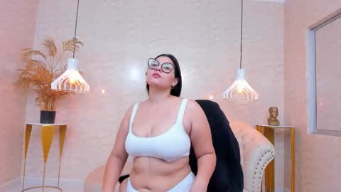 Mia Curvyy  online show from March 16, 11:25 am