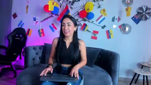 mia_davis__ online show from June 21, 12:09 pm