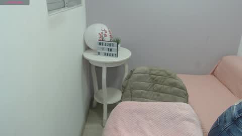 Snapshot of mia_diaz1 chatting on January 13, 12:45 pm Mia online show from January 13, 12:45 pm