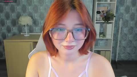 mia_e1fie online show from July 26, 12:51 am