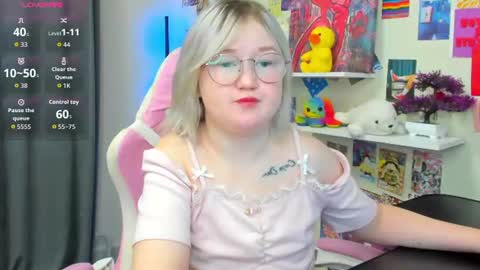 Mia online show from June 15, 3:07 am