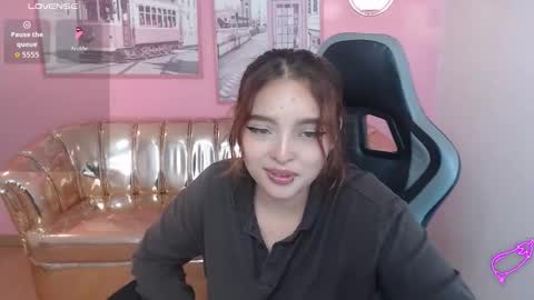 Mia online show from January 6, 5:49 pm