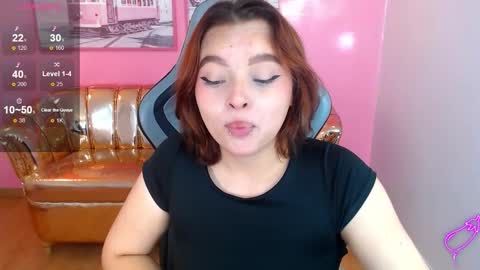 Mia online show from December 20, 1:48 pm