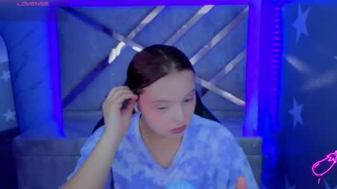 Mia online show from June 8, 1:12 pm