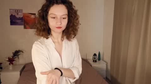 Snapshot of mia_frizz chatting on January 26, 9:40 am Mia online show from January 26, 9:40 am