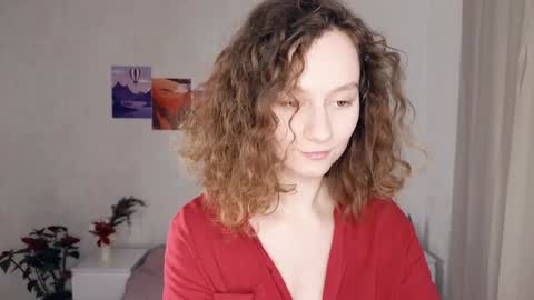 Snapshot of mia_frizz chatting on January 27, 10:06 am Mia online show from January 27, 10:06 am