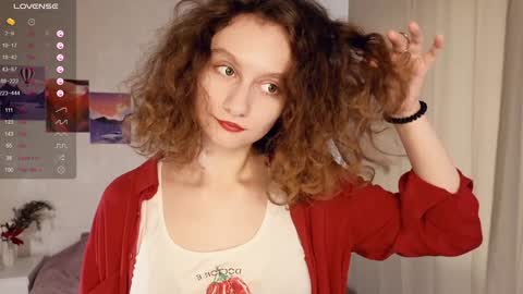 Snapshot of mia_frizz chatting on January 30, 9:47 am Mia online show from January 30, 9:47 am