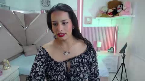 mia_garcia28 online show from November 24, 7:49 pm