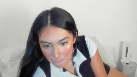 Mia online show from March 8, 1:57 am