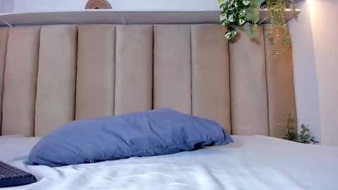  I am Mia  online show from February 26, 1:32 pm