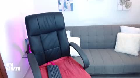 Snapshot of mia_hrpr_01 chatting on September 14, 3:04 am Mia online show from September 14, 3:04 am