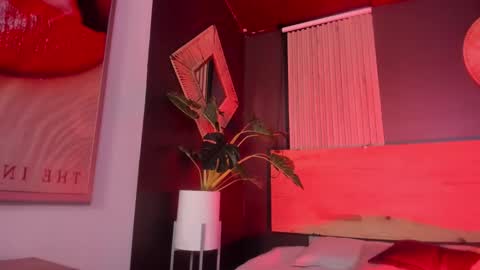 Val  online show from November 7, 11:49 am