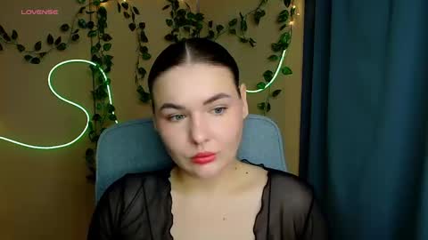 mia_lemm online show from February 11, 8:05 am