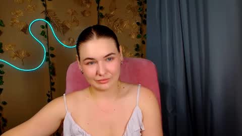 mia_lemm online show from June 9, 6:57 am