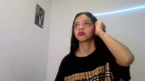 mia lucy 21 online show from November 3, 6:12 pm