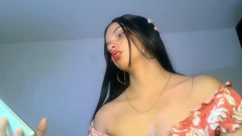mia lucy 21 online show from June 3, 5:30 am