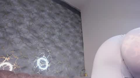 mia_luxor online show from July 17, 12:09 pm