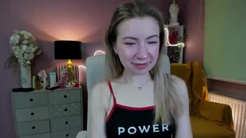 Mia online show from January 27, 7:35 am