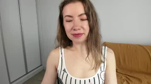 Mia online show from August 2, 6:49 am