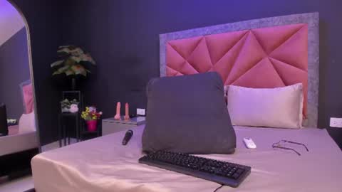 MIA  online show from June 28, 7:09 pm