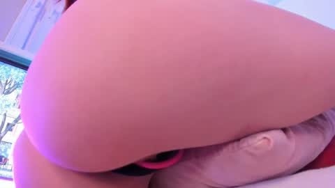Mia online show from June 10, 2:22 am