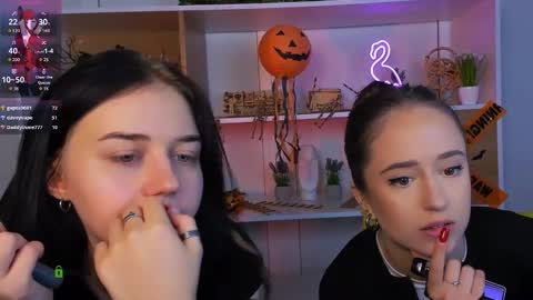 mia_moah online show from October 30, 12:17 pm