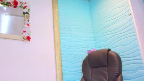 Snapshot of mia_montess chatting on October 2, 1:27 pm mia montess online show from October 2, 1:27 pm