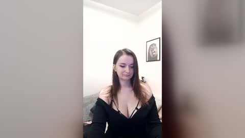Mia online show from July 3, 11:44 pm