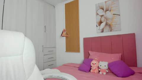 Mia Nevaeh - follow me online show from January 9, 9:05 pm