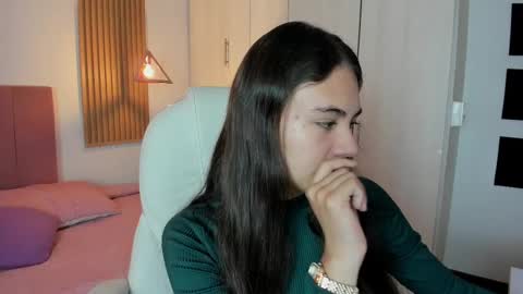 Mia Nevaeh - follow me online show from February 25, 9:04 pm