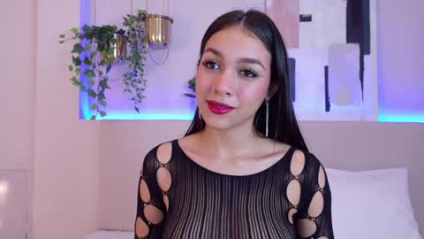 Snapshot of mia_oconner chatting on December 20, 11:37 pm mia_oconner online show from December 20, 11:37 pm
