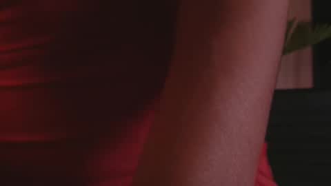 Mia online show from March 15, 11:45 am