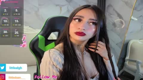 Snapshot of mia_ponce_a chatting on September 29, 8:03 pm MIA online show from September 29, 8:03 pm