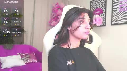 Mia online show from February 28, 3:33 pm