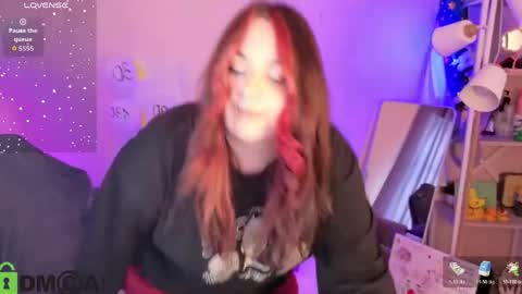 Mia online show from May 2, 1:31 am