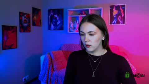 mia online show from April 10, 12:11 pm