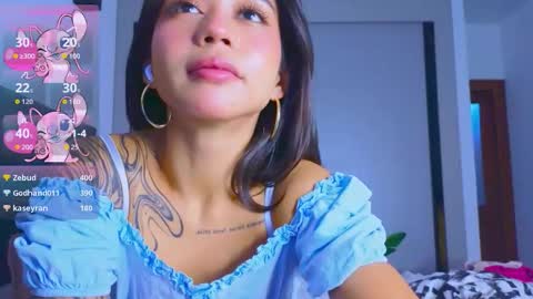 Snapshot of mia_sirenia chatting on September 28, 5:40 pm Mia online show from September 28, 5:40 pm