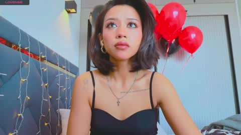 Snapshot of mia_sirenia chatting on January 15, 7:37 am Mia online show from January 15, 7:37 am