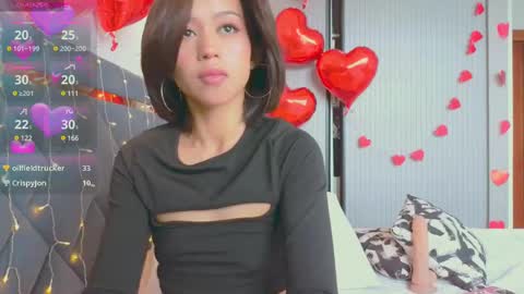 Snapshot of mia_sirenia chatting on February 14, 6:34 am Mia online show from February 14, 6:34 am