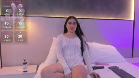 M I A online show from August 1, 1:46 pm