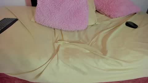 Mia Suarez online show from September 26, 2:42 am