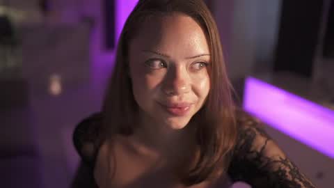 VixenMia online show from August 3, 4:27 am