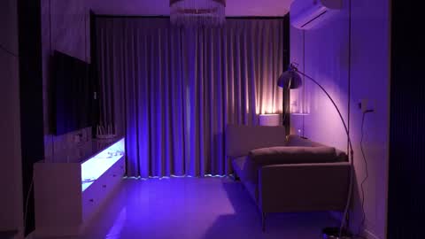 VixenMia online show from October 5, 3:33 am