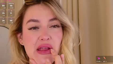 Mia White  online show from July 6, 2:44 pm
