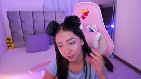 mia  nicolle online show from September 18, 11:36 pm