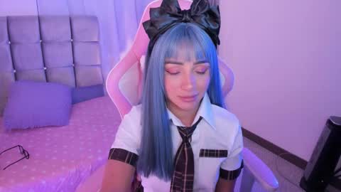 mia  nicolle online show from September 21, 4:11 am