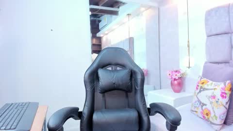 miaa_diamondd online show from March 2, 10:37 pm